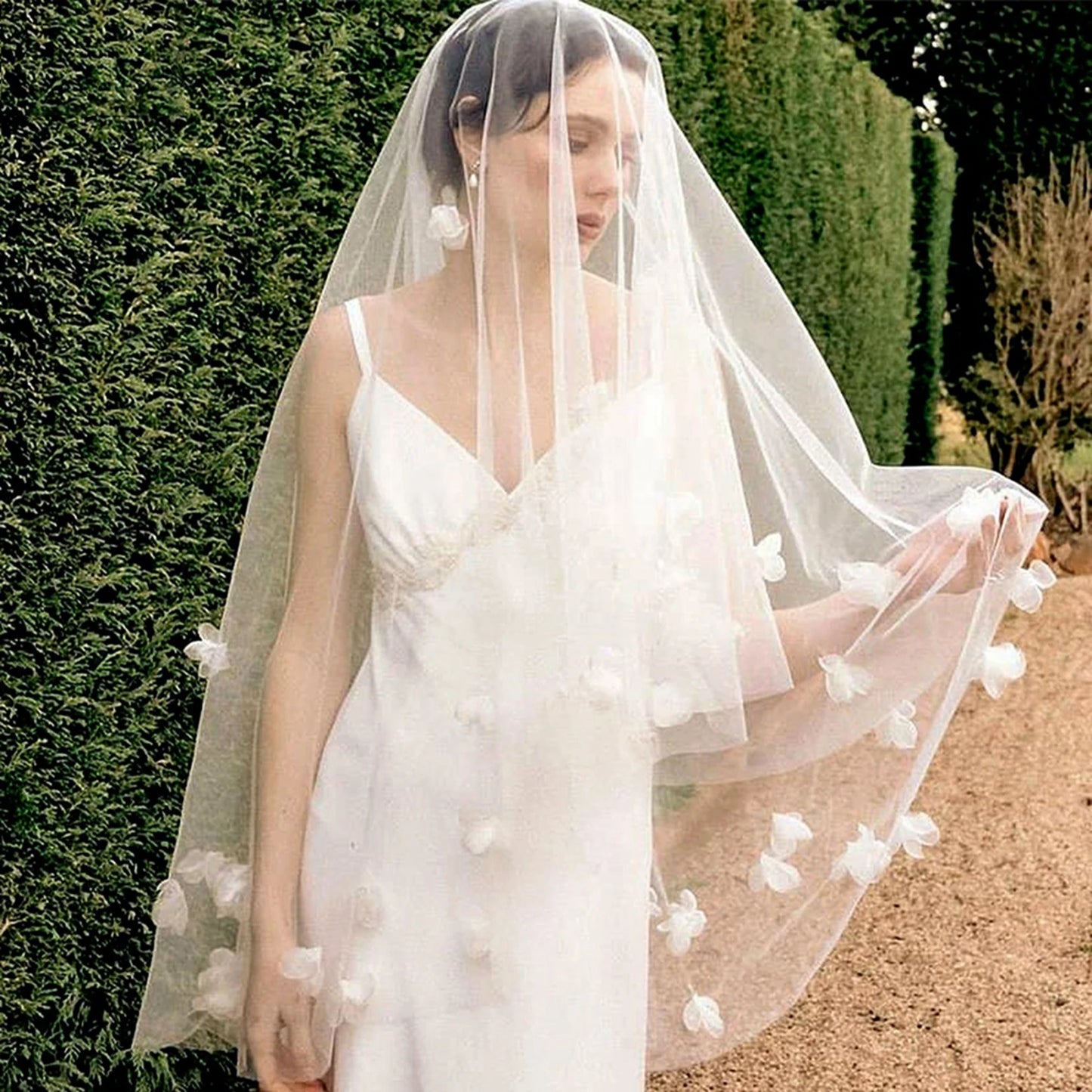 Whimsical 3D Floral Two-Tier Fingertip Veil