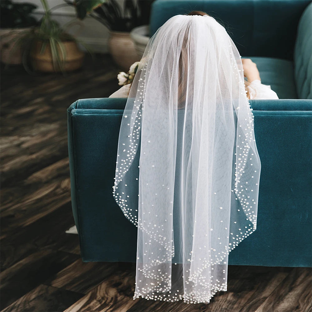 Romantic Scattered Pearl Veil | Fingertip Length