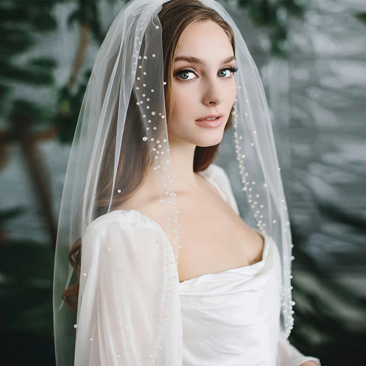 Romantic Scattered Pearl Veil | Fingertip Length
