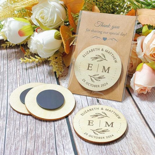 Personalized Wedding Magnet Favor | Rustic Wooden Thank You Gift for Guests with Card | Custom Fridge Magnet
