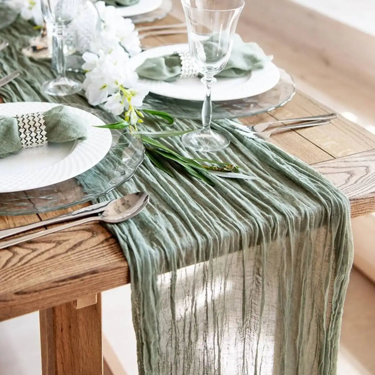 Romantic Gauze Table Runner